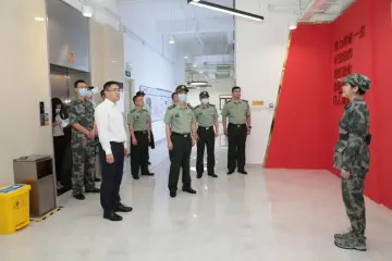 深圳警备区主要领导调研光明区新湖街道人民武装部