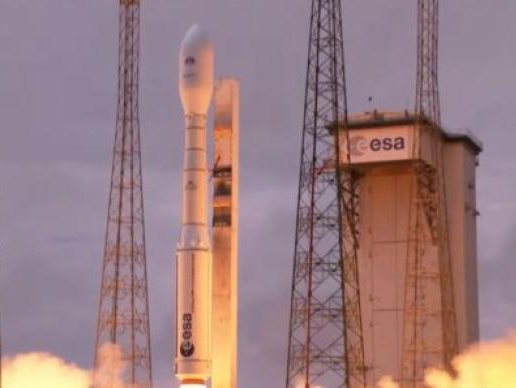 一箭七星，欧洲“织女星-C”运载火箭成功首飞 
