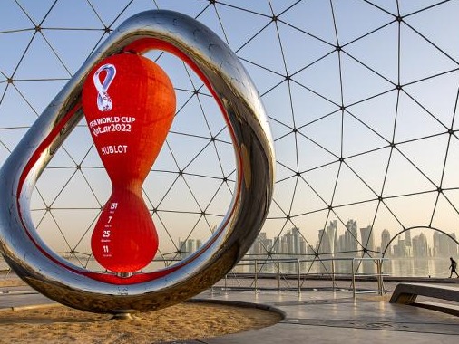卡塔尔预计2022世界杯直接经济收入将达22亿美元