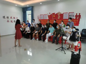 光明街道举办退役军人合唱培训班  