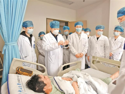 在深圳可享“中山医”同质化医疗服务