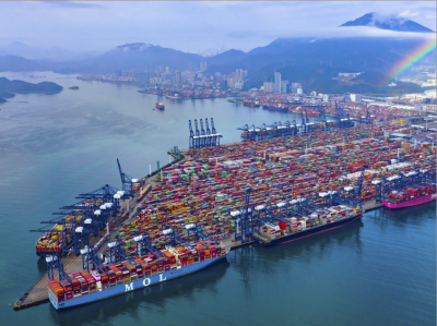盐田港上半年进出口吞吐量同比增6.7%
