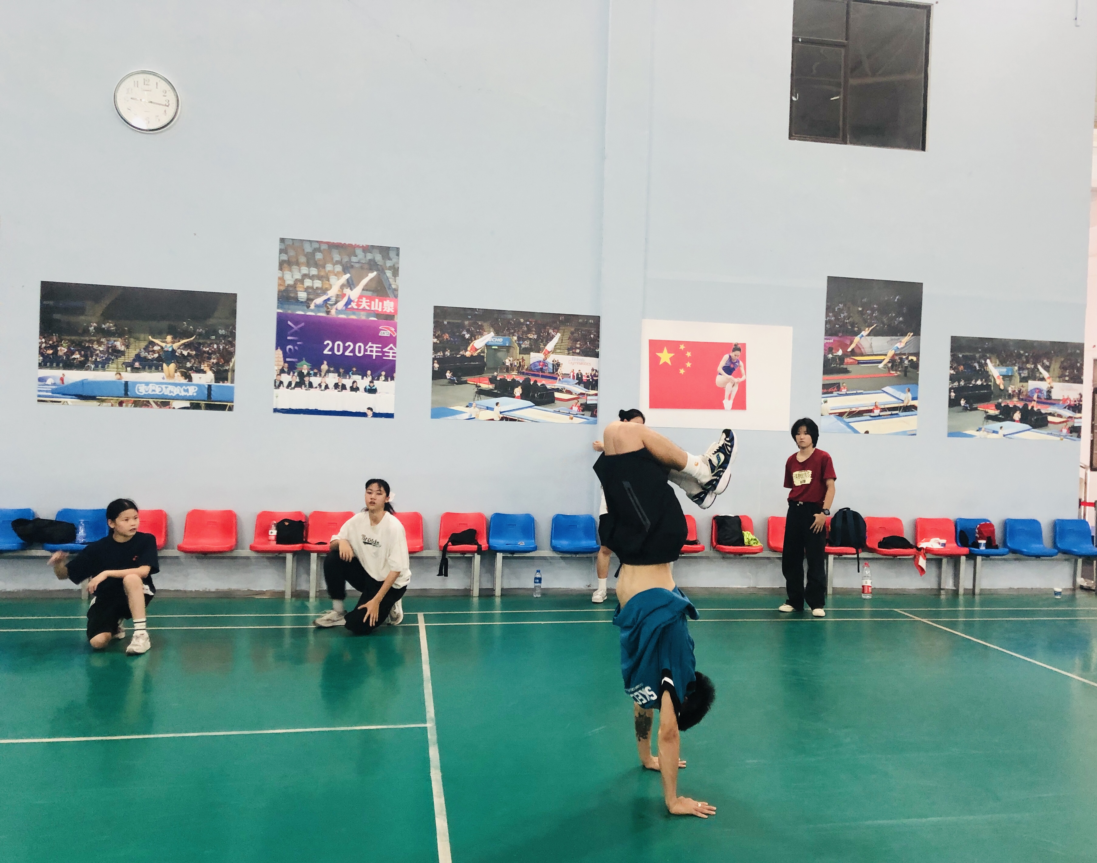 切磋舞艺！省街舞运动队来肇庆集训