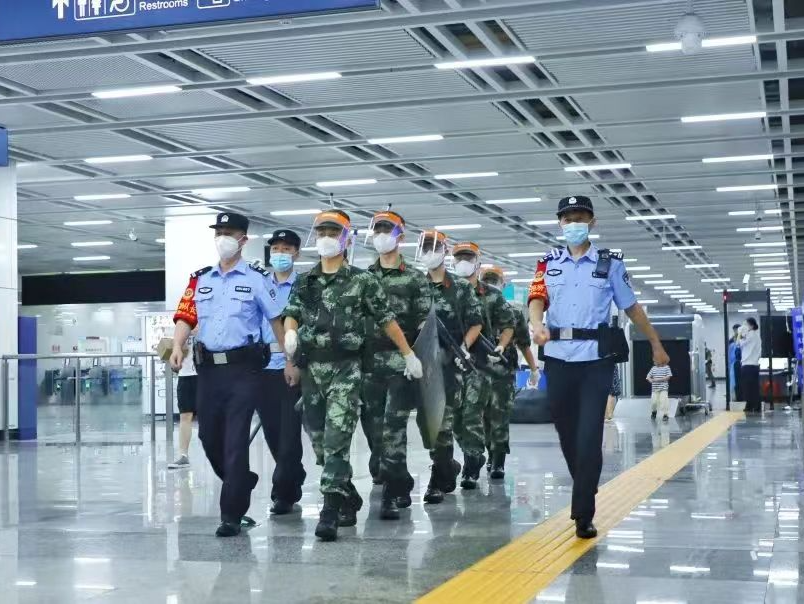 深圳铁路公安处开展第二次夏夜治安巡查宣防集中统一行动
