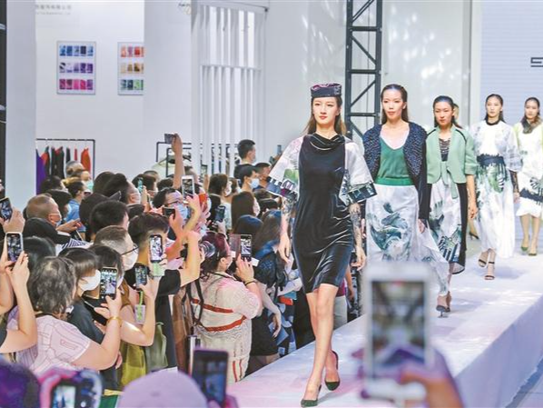 2022时尚深圳系列活动开启 超千家品牌开启“时尚之旅”