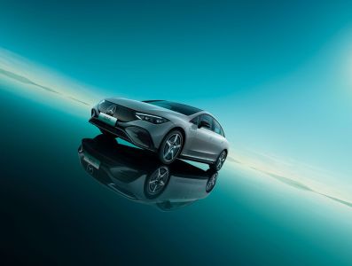 梅赛德斯-奔驰EVA纯电平台首款正向研发国产车型全新EQE上市