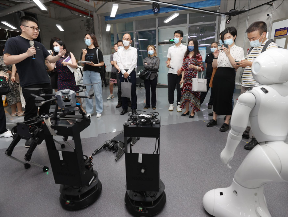 高质量发展调研行·实验室探秘 | 深圳市人工智能与机器人研究院：以开放心态构建技术产业生态