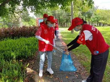 小手拉大手！凤凰街道开展家庭式文明督导员志愿服务活动  