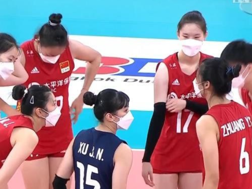 中国女排在亚洲杯中戴口罩比赛，中国排协回应