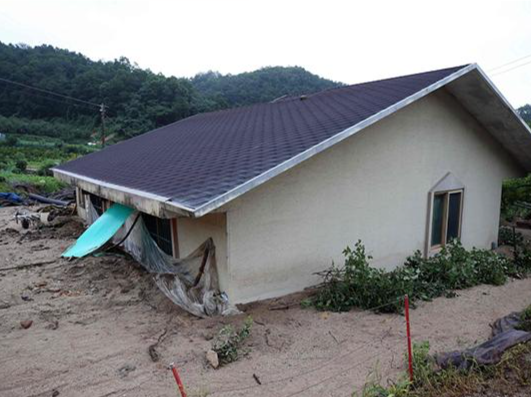 韩国暴雨已致13人死亡6人失踪，1492人无家可归