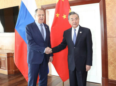 王毅会见俄罗斯外长：赞赏俄方第一时间重申坚定支持一个中国