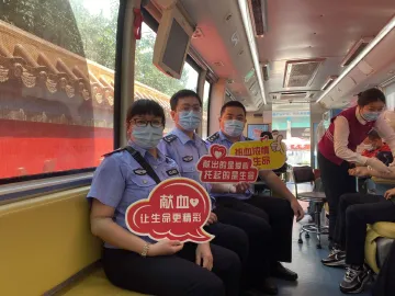 热血传递网格情！光明街道网格员无偿献血传递爱心