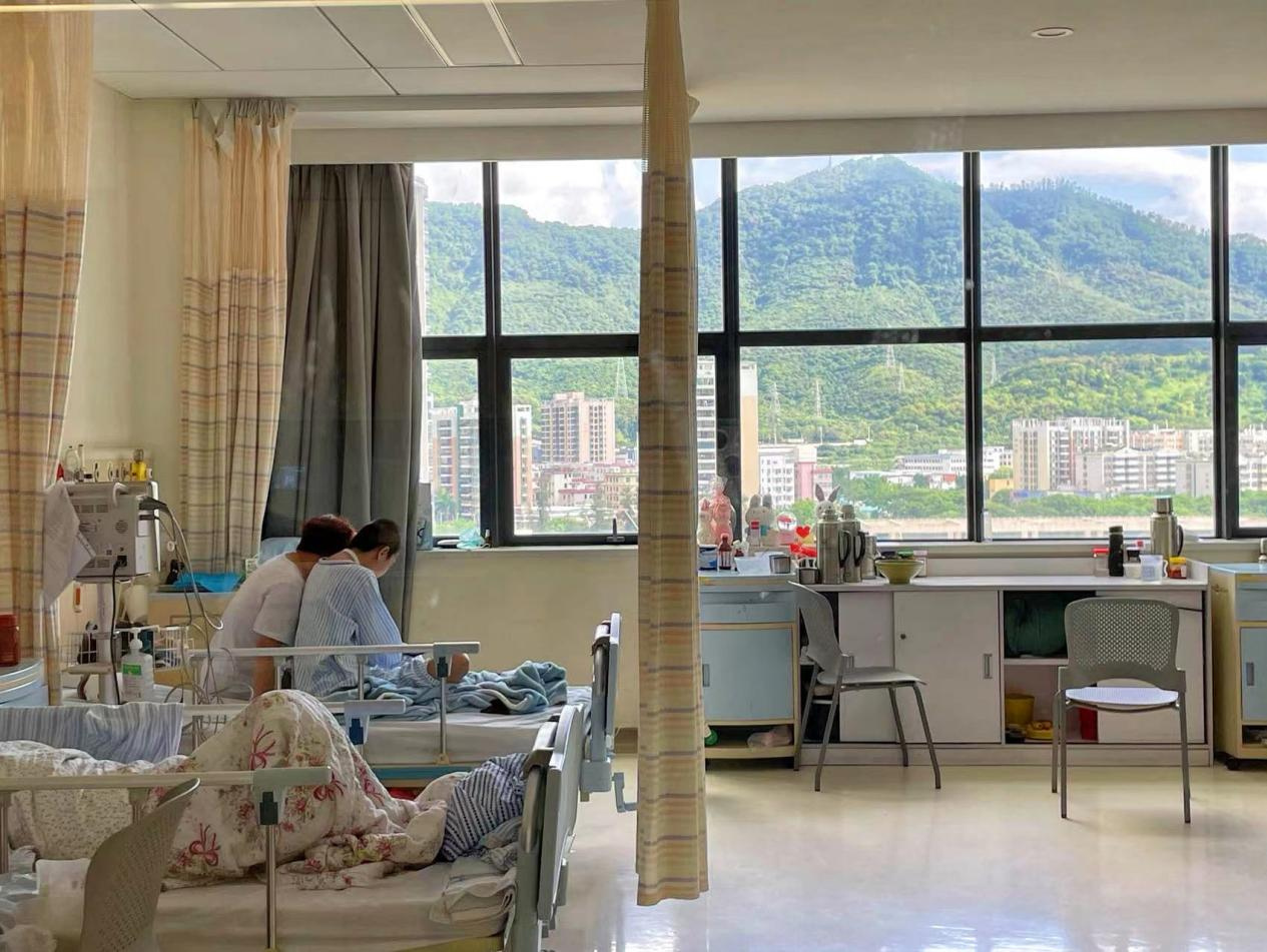 女子高烧39度多昏迷两个月  深圳医生惊险“扑火”
