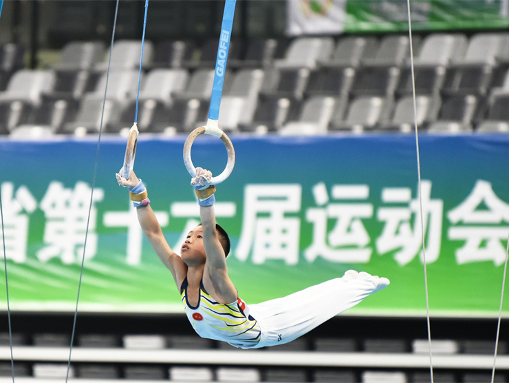 恭喜！中山12岁体操少年夺得省运会金牌