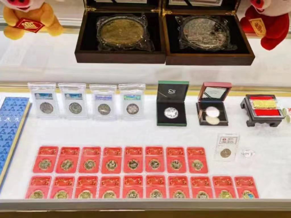心疼！收网现场，还有老人被洗脑……龙岗警方打掉专骗养老金团伙！