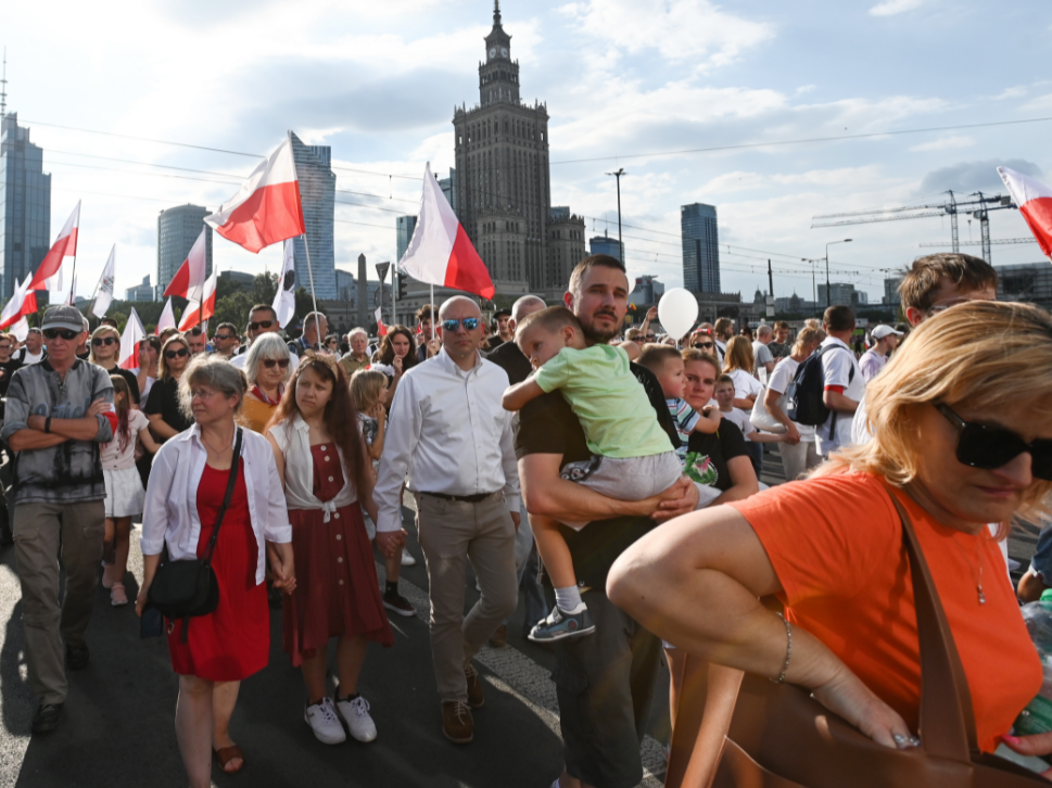 波兰纪念华沙起义78周年，总统杜达与民众参加多场纪念活动