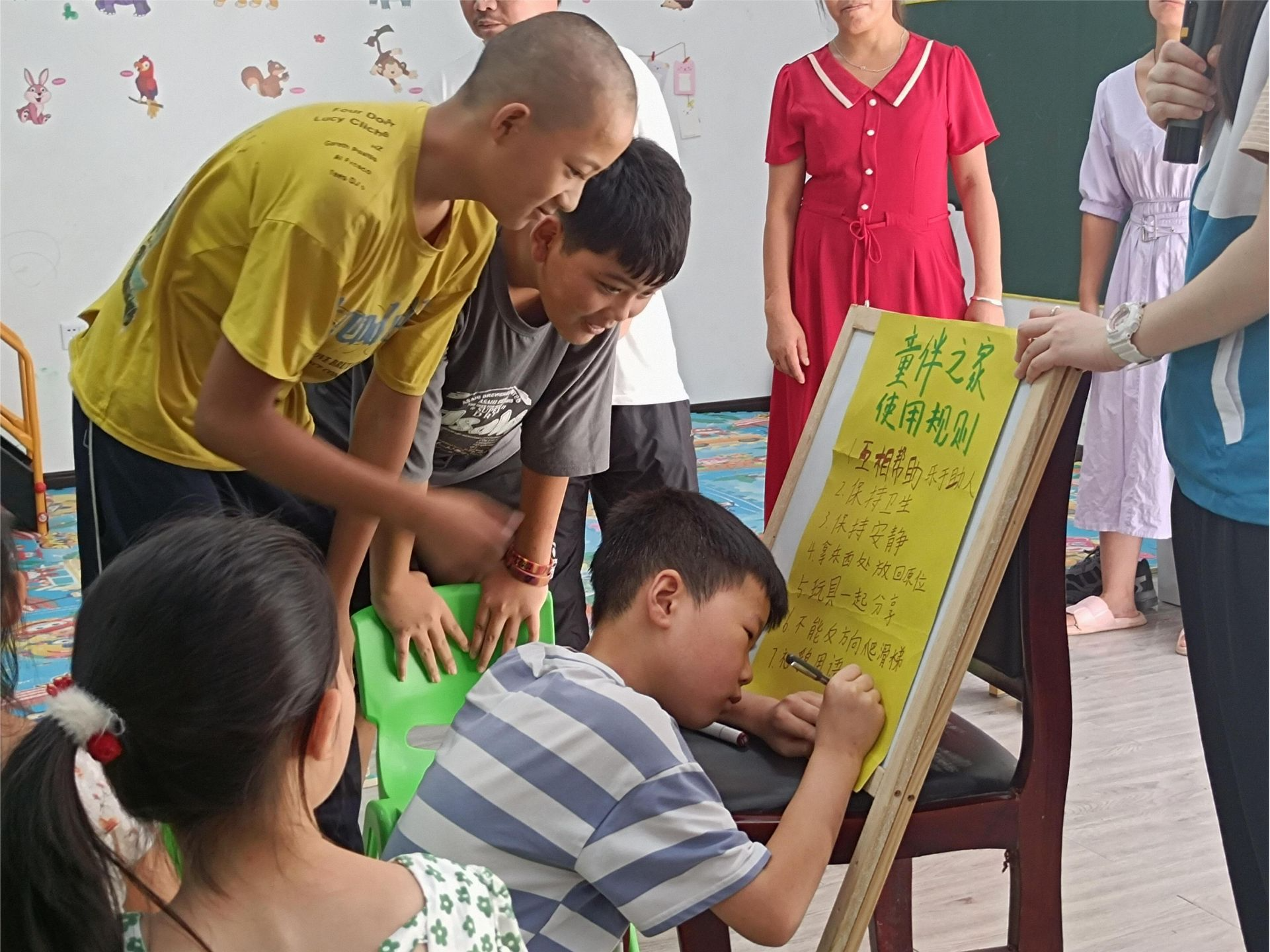 东莞“五社联动”为贵州扶贫搬迁儿童提供暑期服务