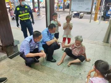 老人意外摔倒 新湖街道网格员及时帮扶并暖心护送回家