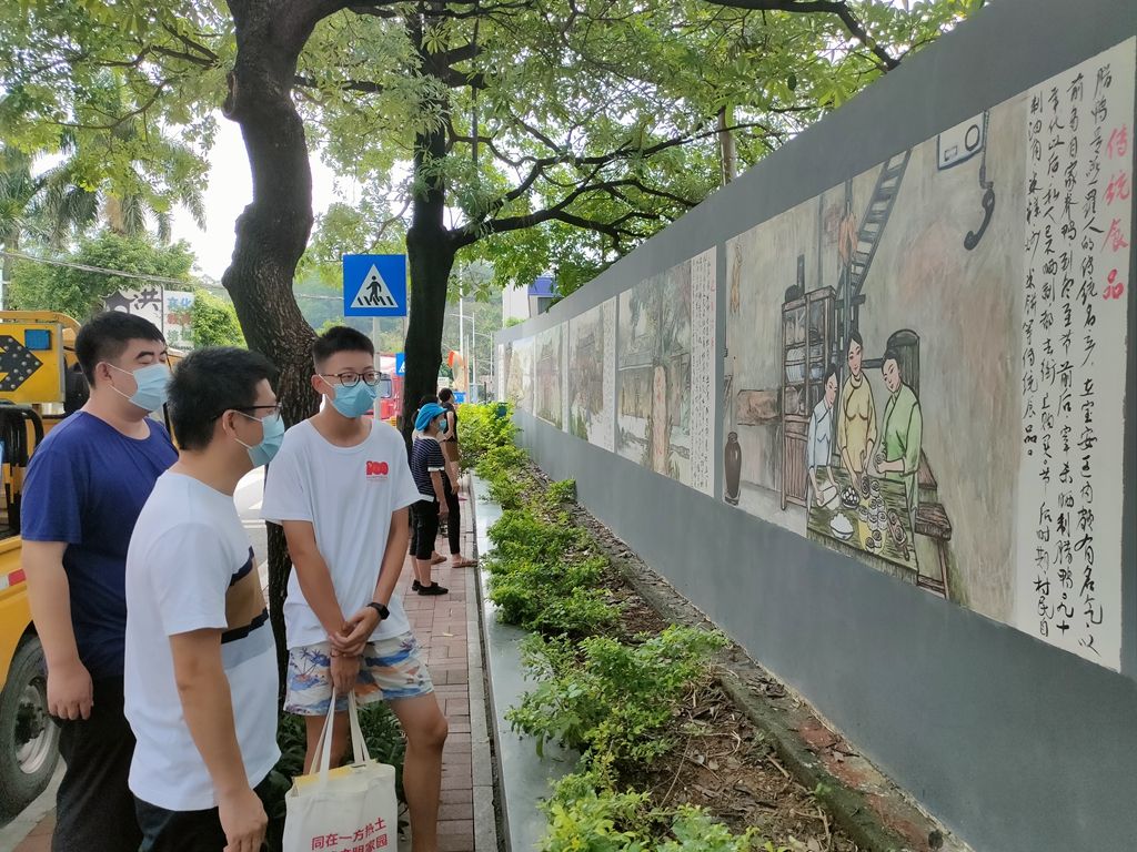 燕罗街道洪桥头社区利用墙画传播农业文化 