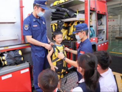 深圳市红十字会联合罗湖区消防救援大队 开展“暑假安全第一课”活动