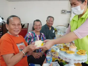 幸福来“侨”门！凤凰社区举办归侨老人集体生日会