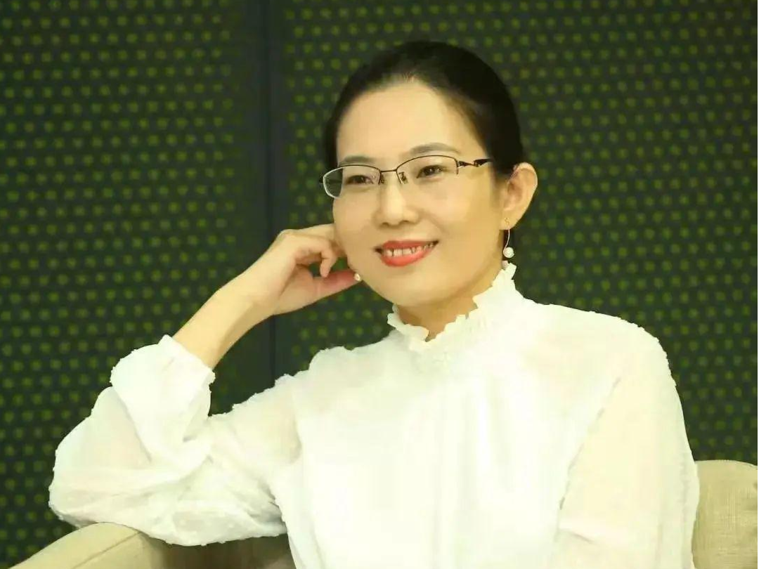 “月光下”都市人的微妙“共情” 深圳作家蔡东获鲁迅文学奖