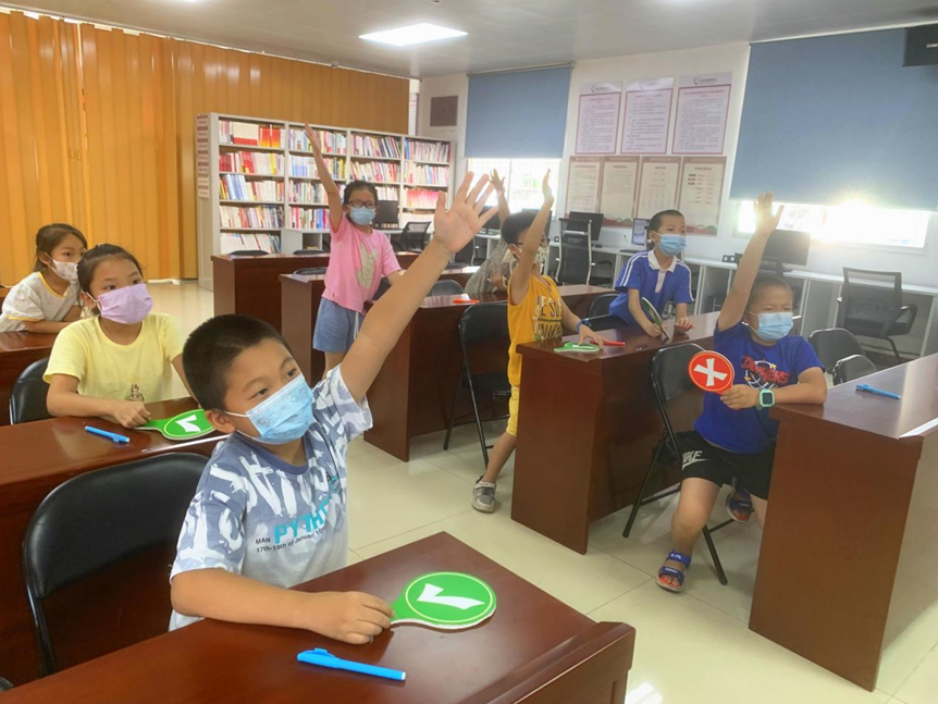 应人石社区开展儿童暑期安全教育体验活动小组活动