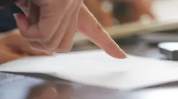 总台党组理论学习中心组集体学习研讨习近平总书记关于树立和践行正确政绩观的重要论述