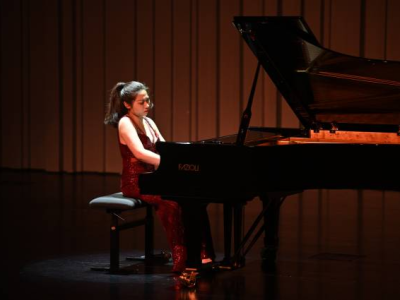 青年钢琴家罗维携《冰火之歌》在珠海大剧院惊艳亮相
