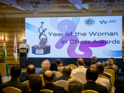 “女子国际象棋年”颁奖：国际棋联副主席、中国国际象棋协会主席叶江川获奖