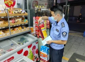 新湖街道排查整治“三小”场所和自建房火灾隐患