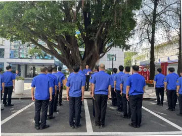 公明街道“八一”点兵 不忘军人本色 争当优秀城管人