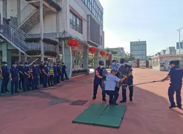 公明街道：反恐防爆技能“送教上门” 提升校园安防水平