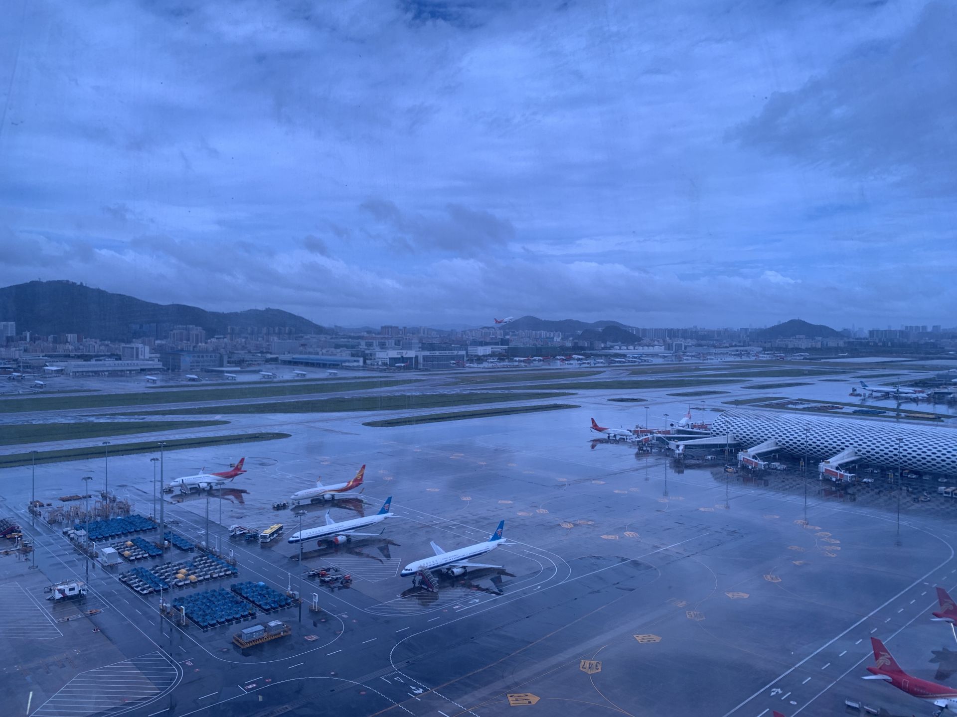 台风“马鞍”过境，深圳空管保障深圳机场航班有序恢复