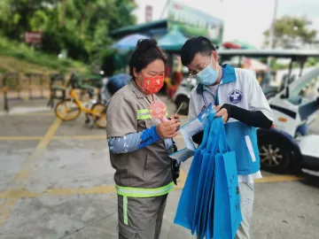 光明街道“禁毒四件套”大礼包走进光明四大景点