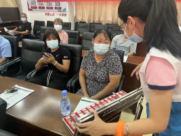 筑牢居民群众禁毒思想防线！新湖街道开展禁毒专题知识讲座