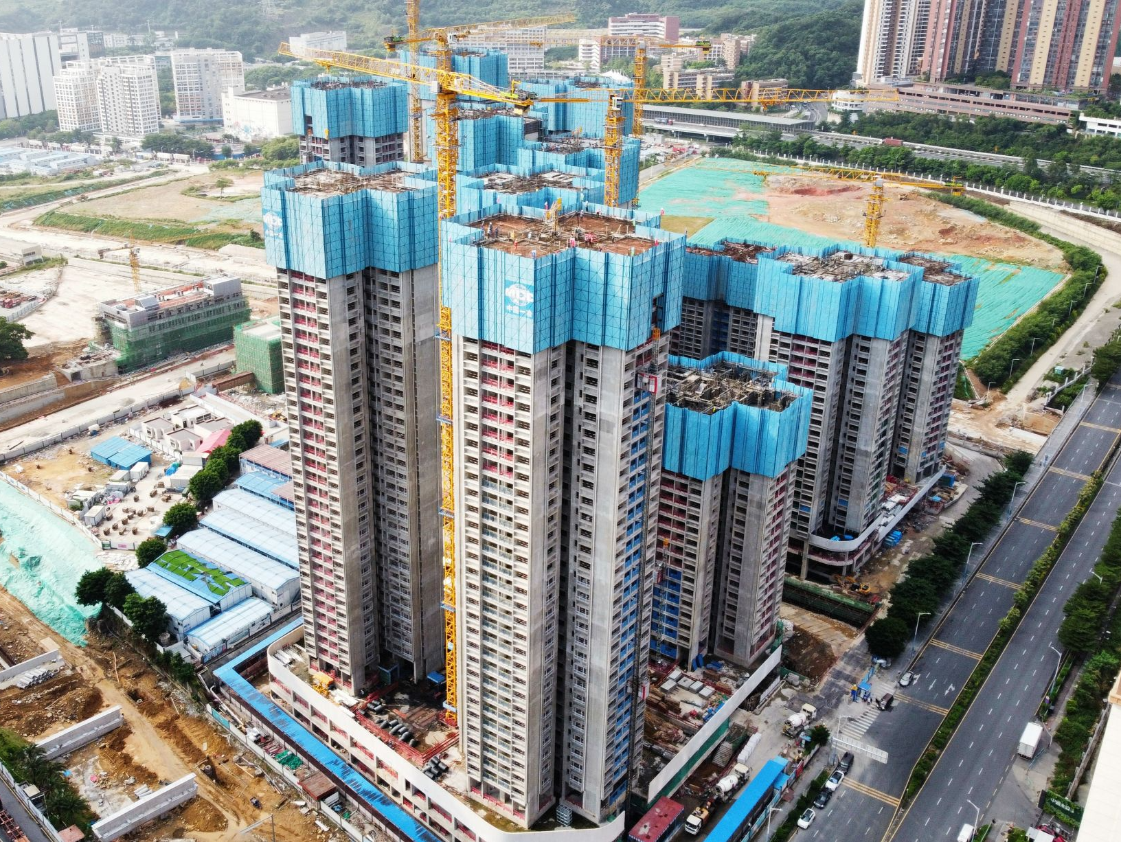 提供超2500套精装安居保障房 深圳这一项目首栋塔楼封顶