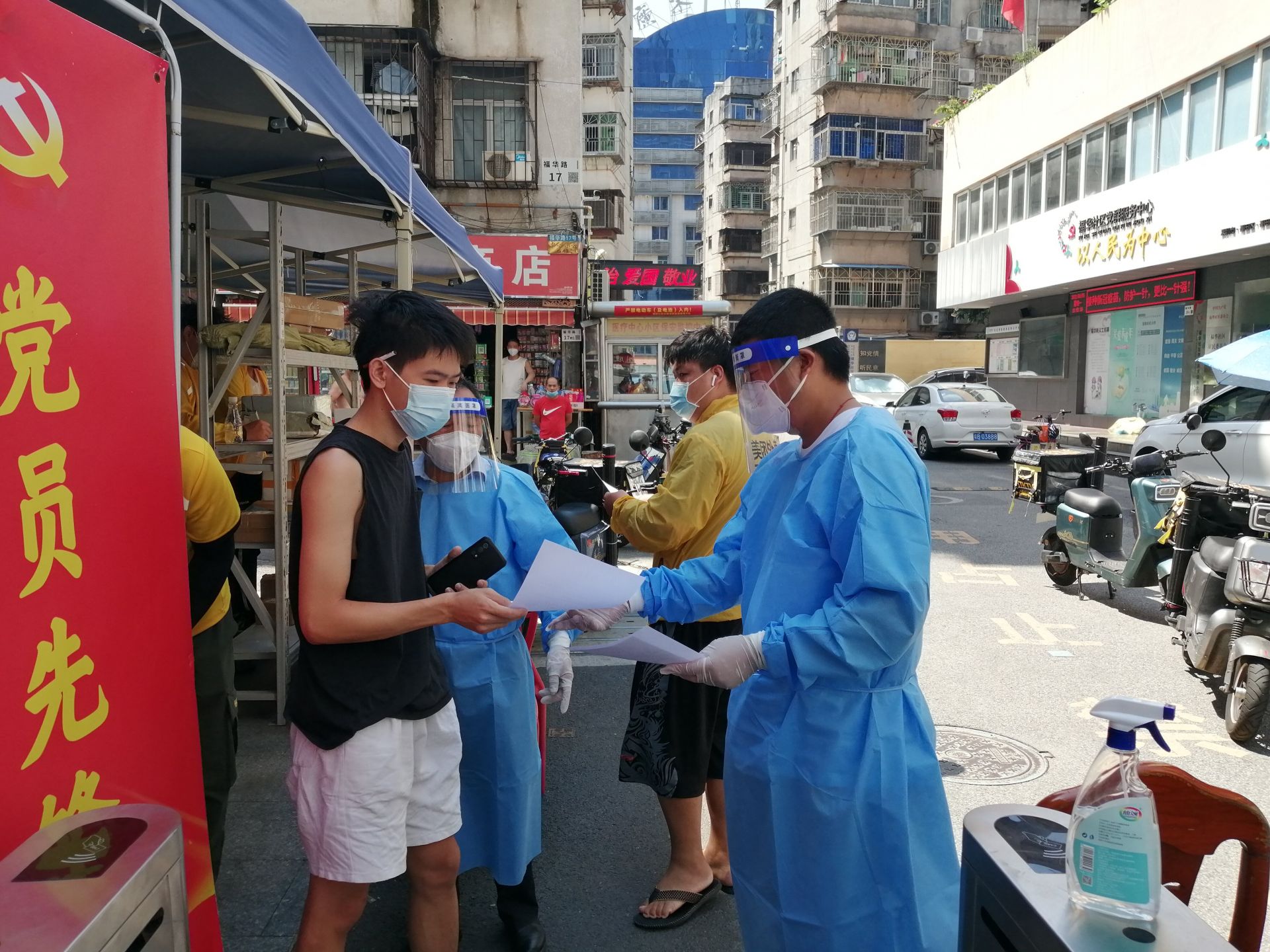 （暂不发）支援服务时长1800个小时，这支志愿大队奔忙抗“疫”一线