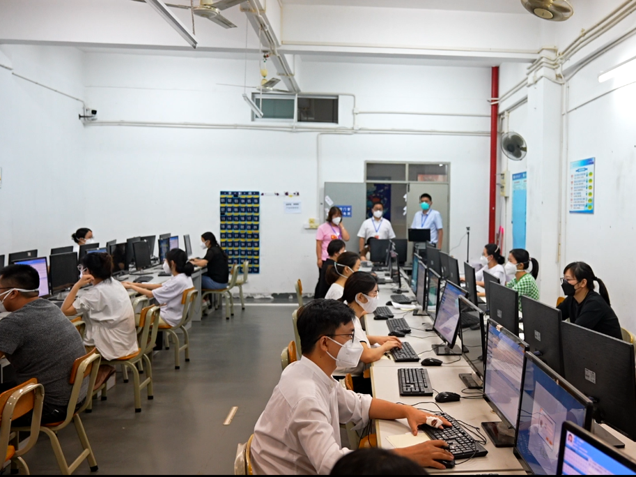 深圳市2022年度全国会计专业技术中级资格考试首日顺利有序