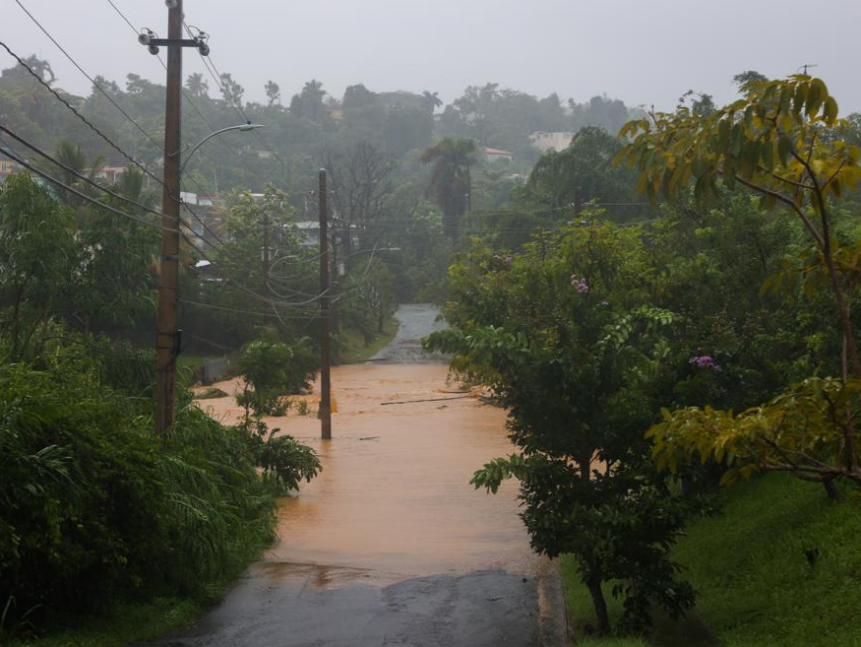 飓风导致波多黎各一度全境断电，美媒：已启动应急救援工作