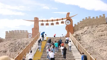 新疆有座千年石头城  曾是古丝绸之路最繁荣城堡