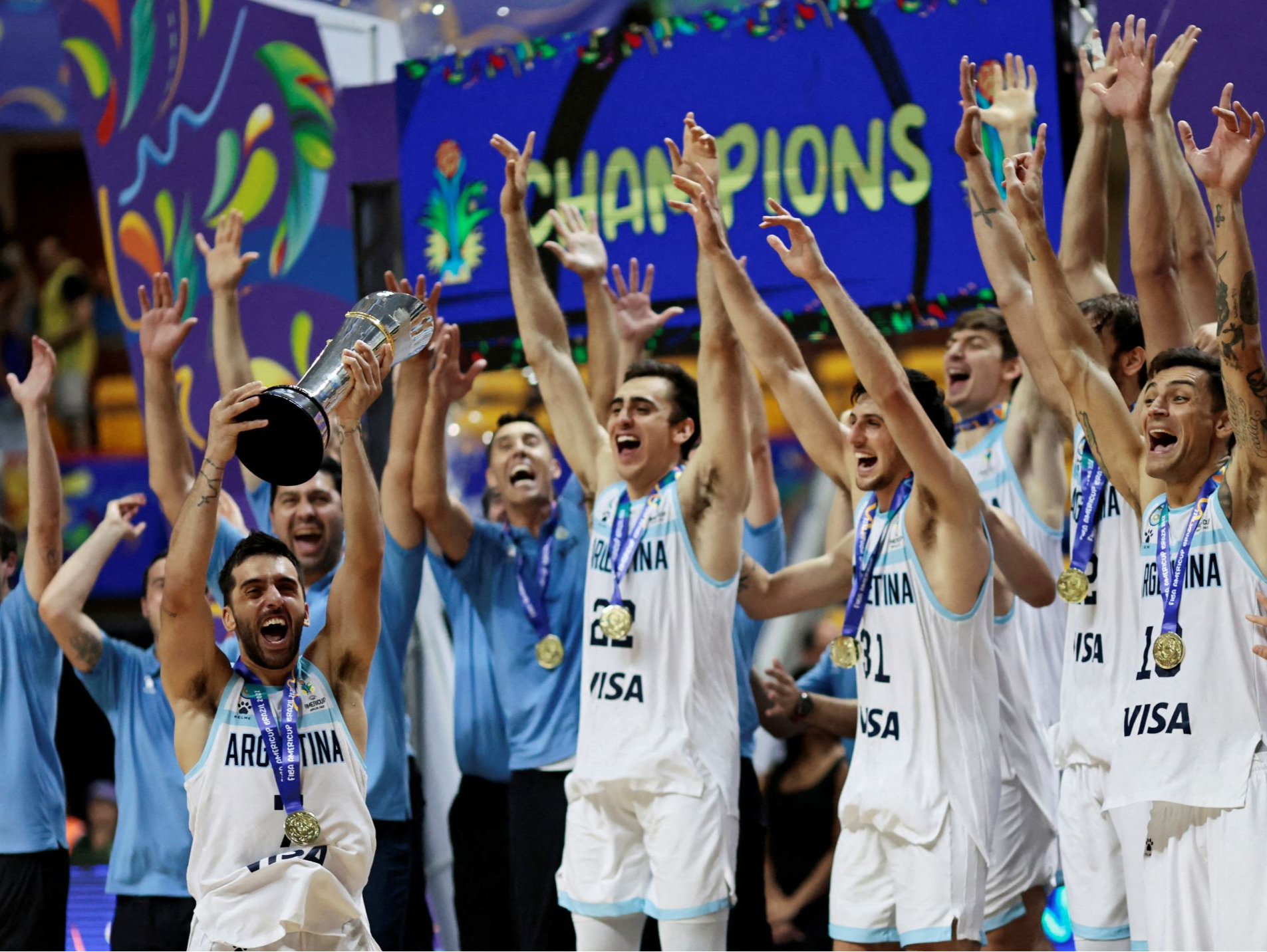 男篮美洲杯，阿根廷队击败巴西夺冠