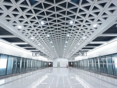 站内实景抢先看！深圳这条地铁预计年底开通！