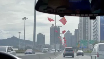 新闻路上说说说｜深圳街头这抹“中国红”，让你感觉氛围如何？