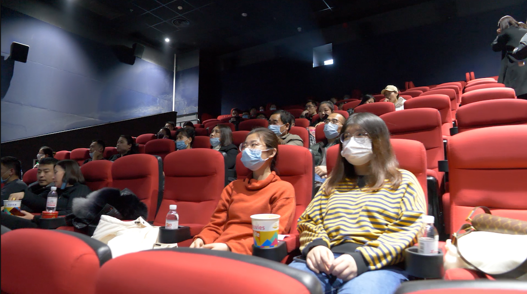 新闻路上说说说｜你觉得电影票不能退改属霸王条款吗？