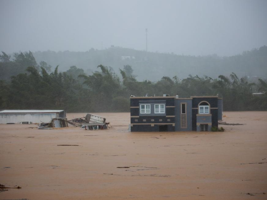 飓风侵袭波多黎各 大量用户断电缺水