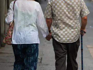 深圳经济特区研究会召开研讨会，专家建议年轻深圳主动应对“老”问题 
