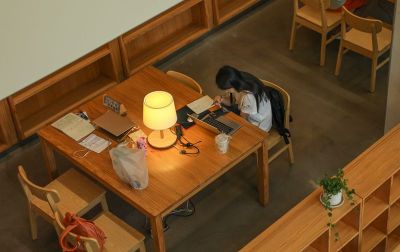书香+咖啡香 邂逅宝安咖啡馆里的图书馆