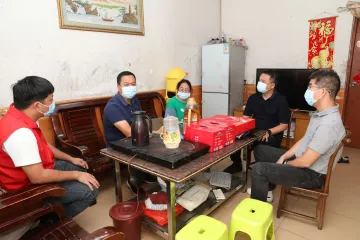 新湖街道开展“贺中秋迎国庆暖侨心”慰问活动