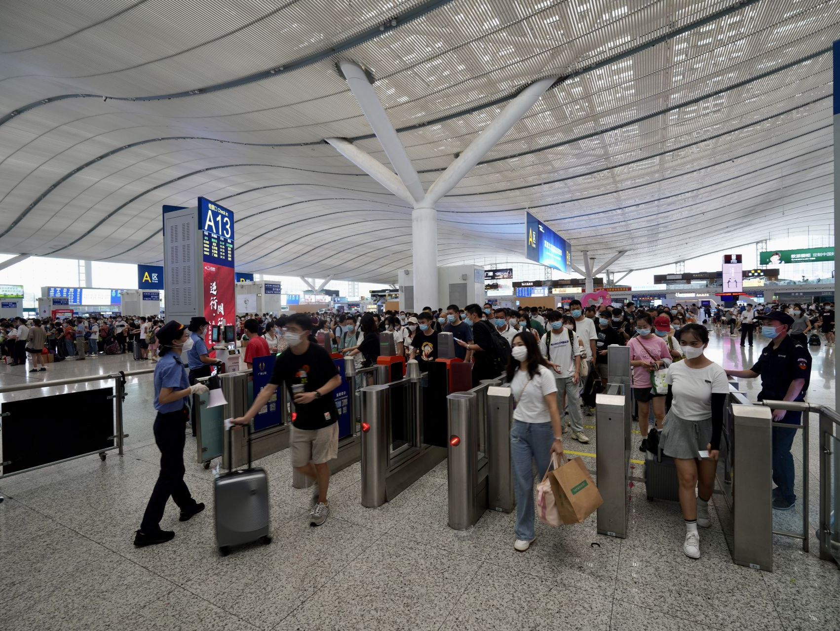 深圳铁路2022年暑运发送旅客873.5万人次